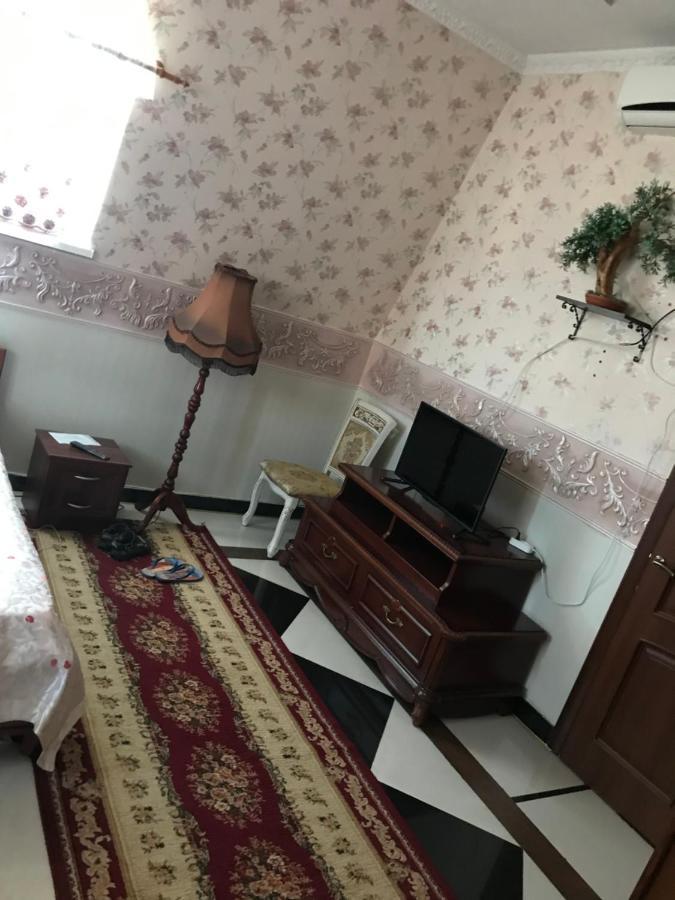 ז'יטומיר Отель Буржуа מראה חיצוני תמונה